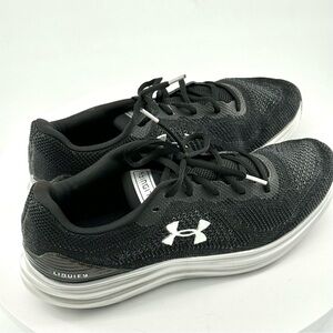 Under Armour Deluxe Black Sneakers
